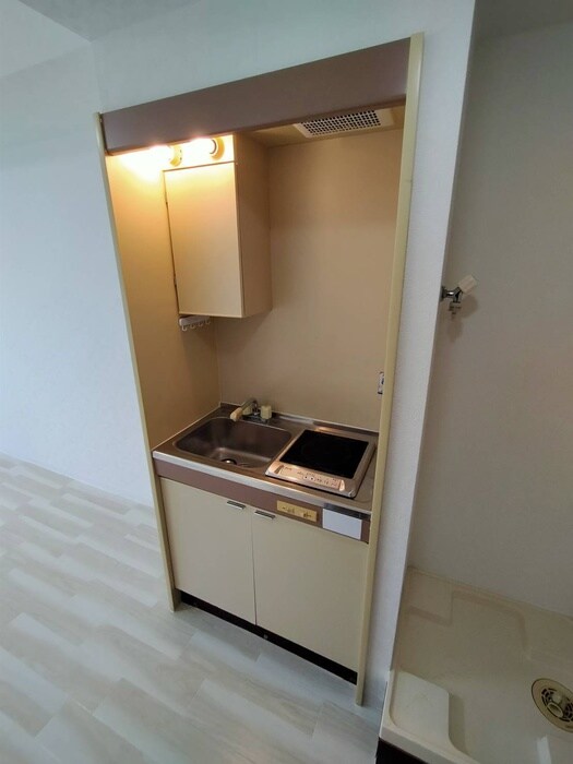 ドゥエルミヤザキの物件内観写真