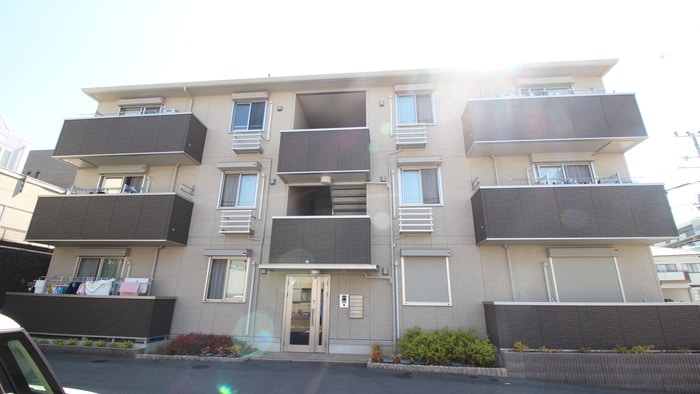 ヴィラージュの物件外観写真