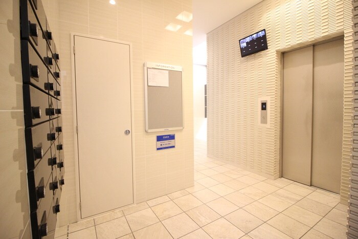 グランブルー高槻の物件外観写真