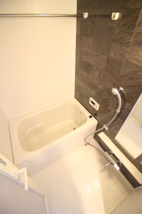 グランブルー高槻の物件内観写真