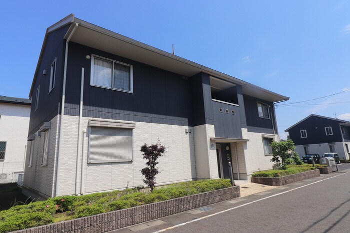 レ－クタウンＥ棟の物件外観写真