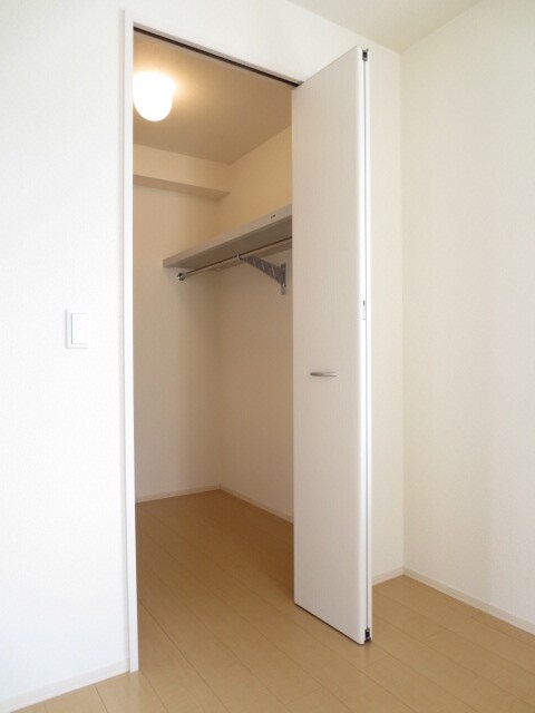 レ－クタウンＥ棟の物件内観写真