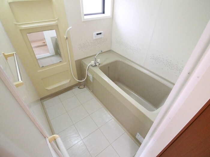 エタ－ナルウッドの物件内観写真