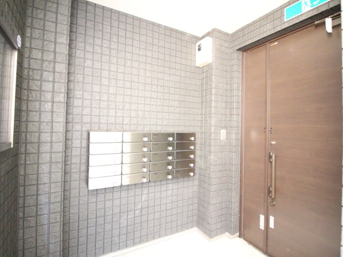 ｱﾝﾌﾟﾙｰﾙﾌｪｰﾙ堺東の物件外観写真