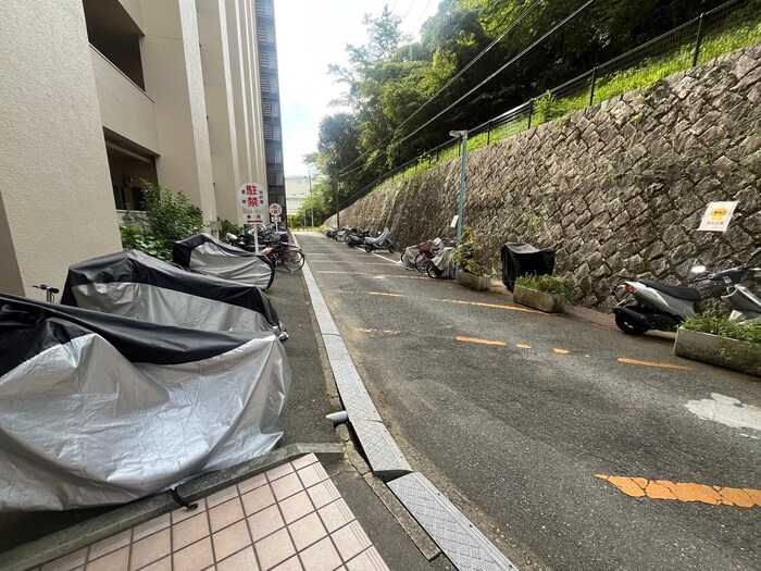 グリーンハイツ向陽２号棟(23)の物件外観写真