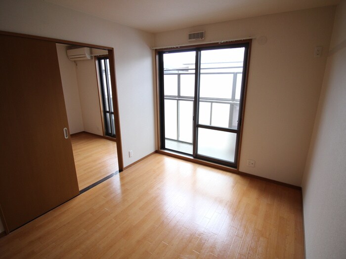 パティオヴィエントＢ棟の物件内観写真