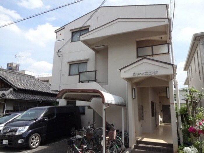 シャイニングの物件外観写真