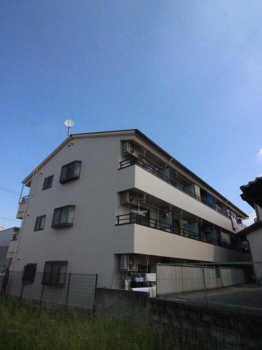 マインドハイツ平尾の物件外観写真