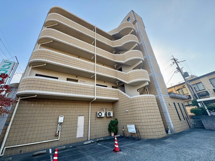 グランプレジールの物件外観写真