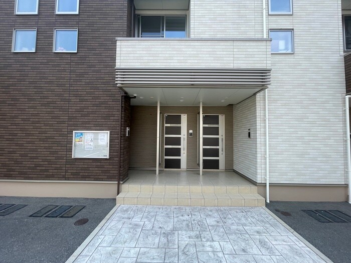 カルム　ルラ－シュの物件外観写真