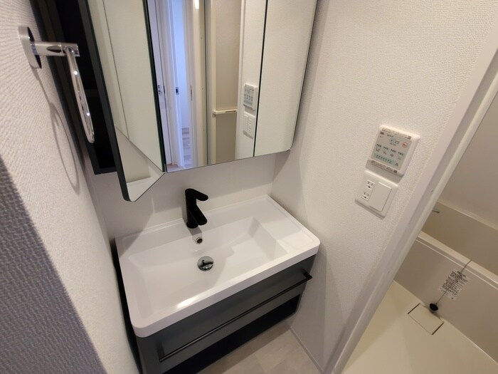 セレニテ江坂エクラの物件内観写真