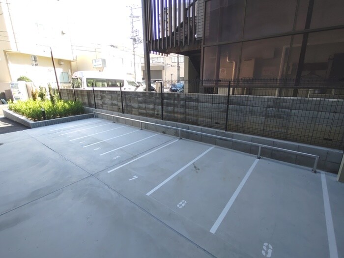 セレニテ江坂エクラの物件外観写真