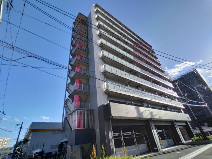 セレニテ江坂エクラの物件外観写真