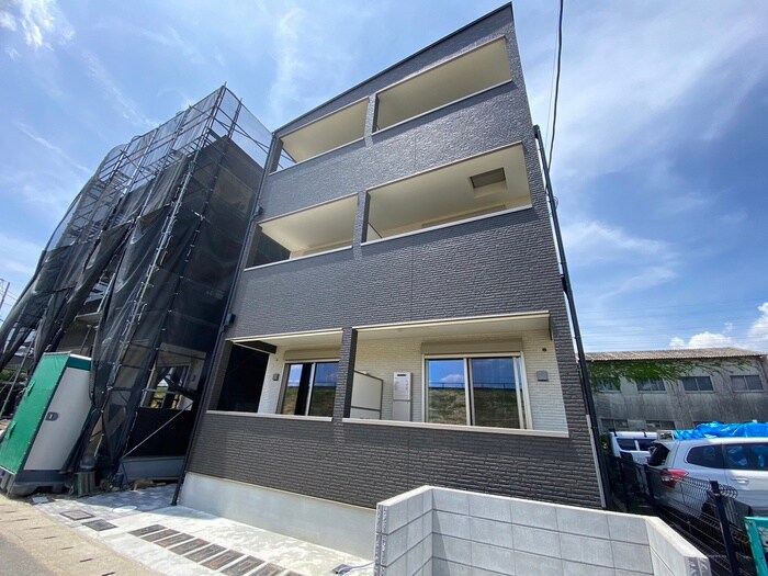 ジーメゾン伏見エルデの物件外観写真