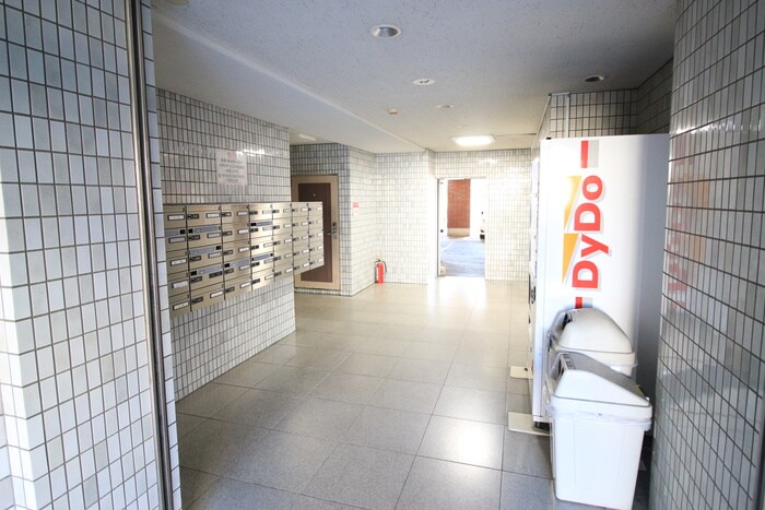 清川六番館の物件外観写真