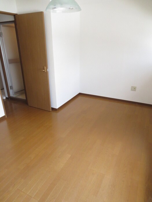 岩本マンションの物件内観写真