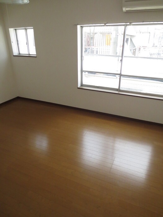 岩本マンションの物件内観写真