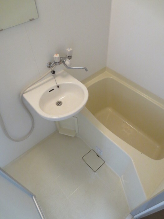 岩本マンションの物件内観写真