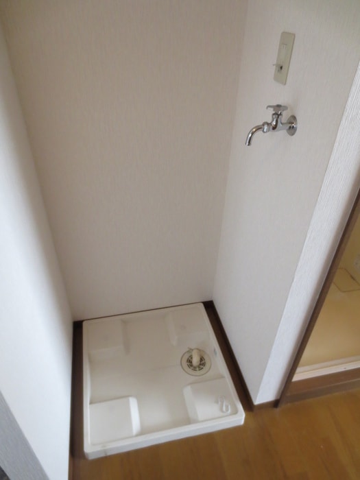 岩本マンションの物件内観写真