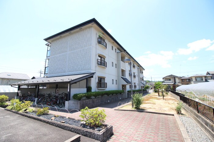 ヒルズ宝ケ池の物件外観写真