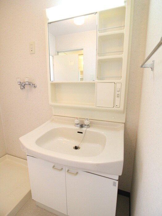 ヒルズ宝ケ池の物件内観写真