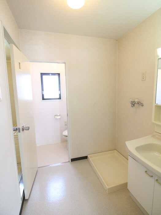 ヒルズ宝ケ池の物件内観写真