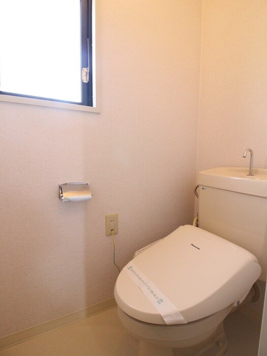 ヒルズ宝ケ池の物件内観写真