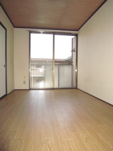 ドミ－ル厨子奥Ａ棟の物件内観写真