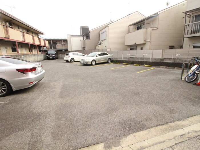 ドミ－ル厨子奥Ａ棟の物件外観写真