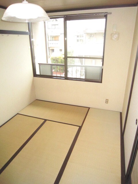 ドミ－ル厨子奥Ａ棟の物件内観写真