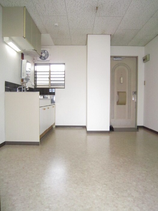 ドミ－ル厨子奥Ａ棟の物件内観写真