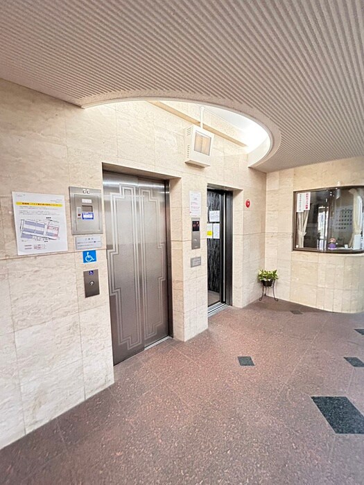 エル･セレ－ノ九条の物件外観写真