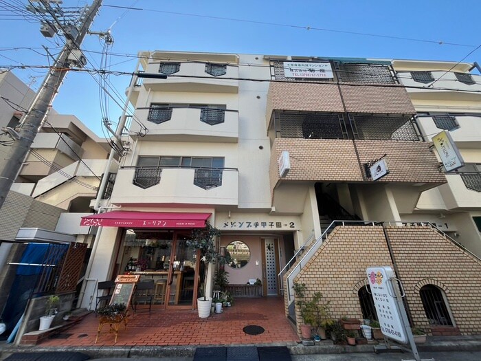メゾンプチ甲子園２号棟の物件外観写真