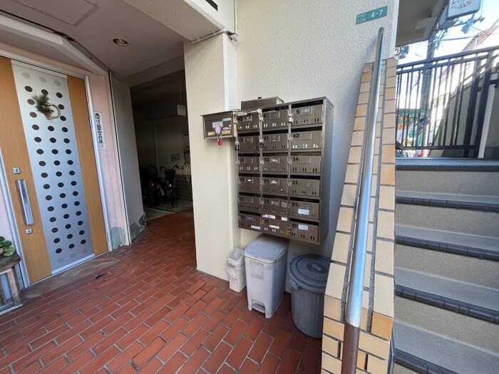 メゾンプチ甲子園２号棟の物件外観写真