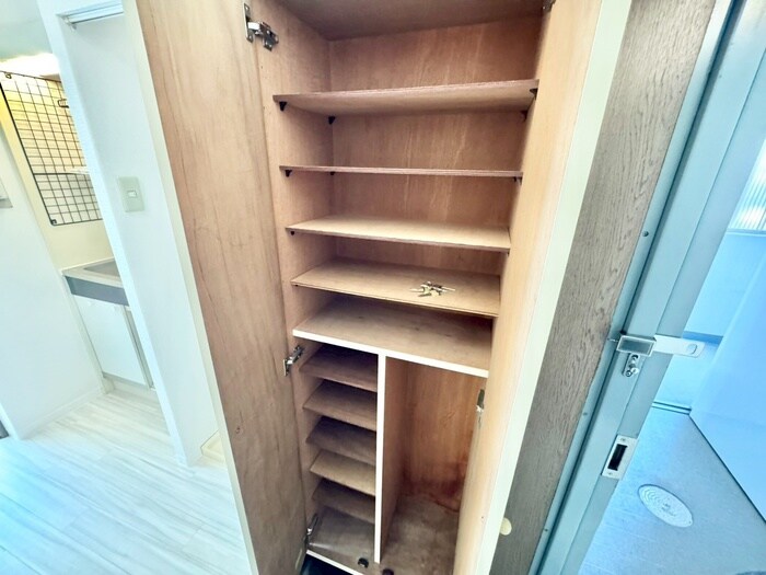 シャトラン弓木三番館の物件内観写真