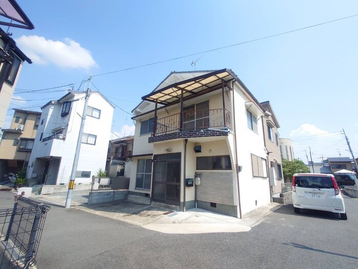 小倉町西山11-113貸家の物件外観写真