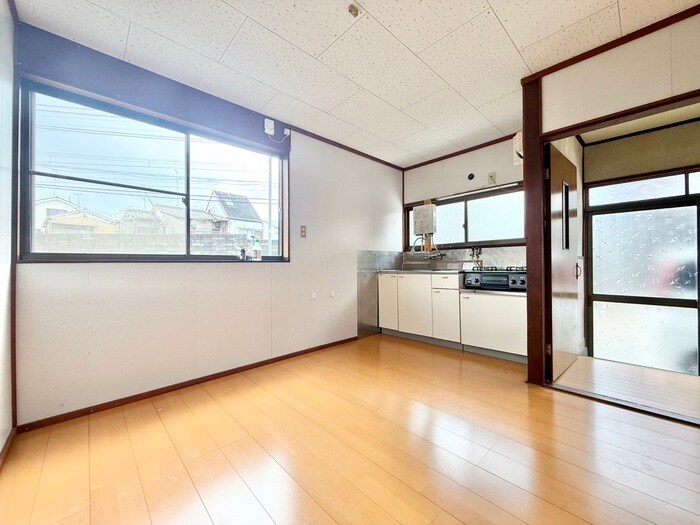 小倉町西山11-113貸家の物件内観写真