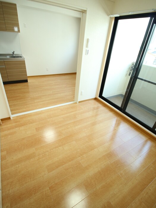 アーリーズ大宮通の物件内観写真