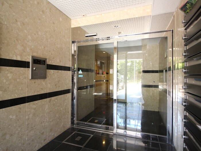 ルミエール新大阪の物件外観写真