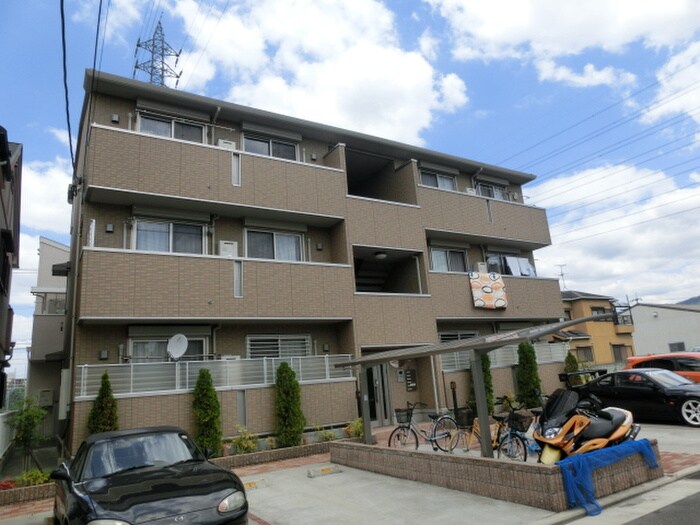 エリチェ青山の物件外観写真