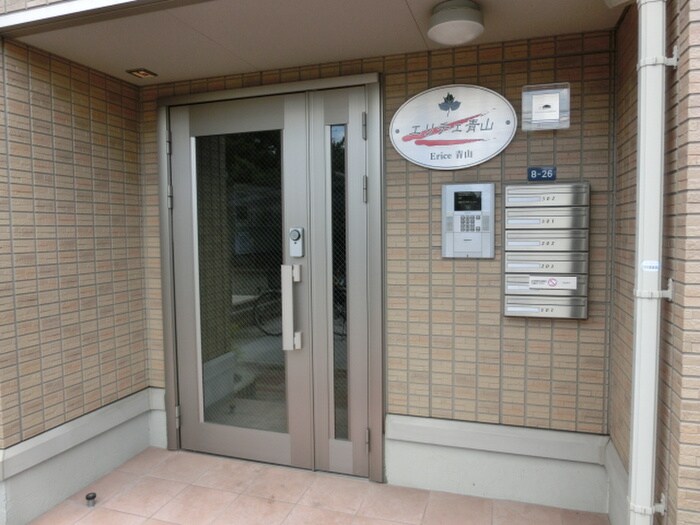エリチェ青山の物件外観写真