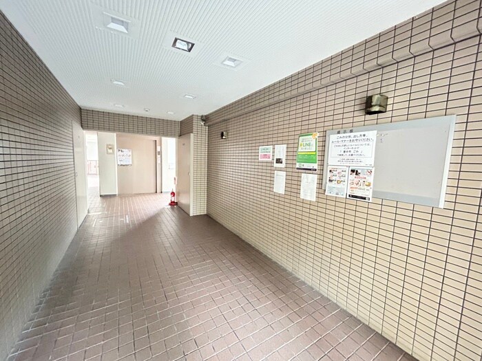 フロ－ライト緑地公園の物件外観写真