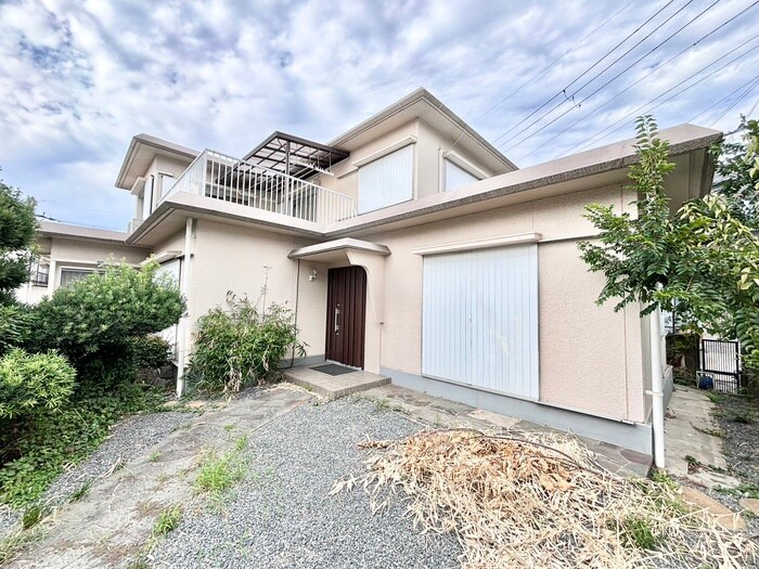 太秦緑が丘貸家の物件外観写真