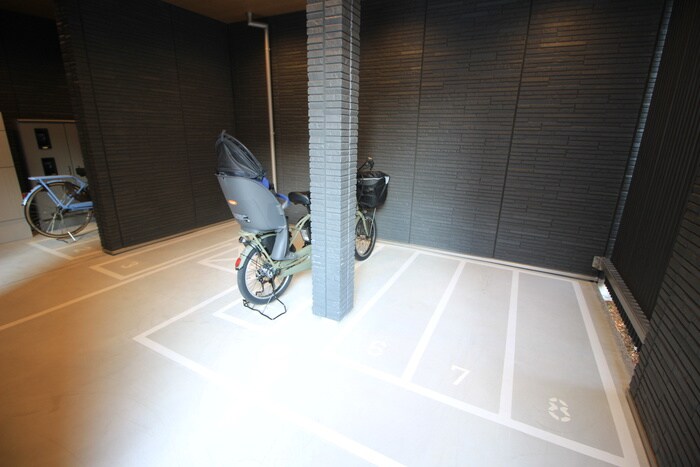 グラサ真田山の物件外観写真