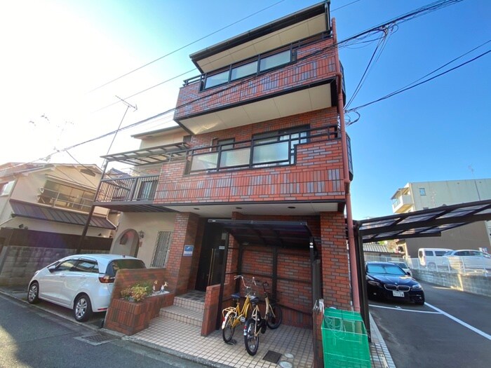 メゾン・ド・ジュネスの物件外観写真