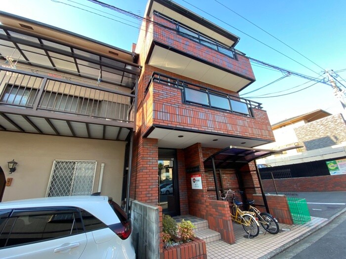 メゾン・ド・ジュネスの物件外観写真