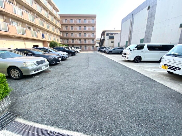 ユニテソリステ津門川の物件外観写真