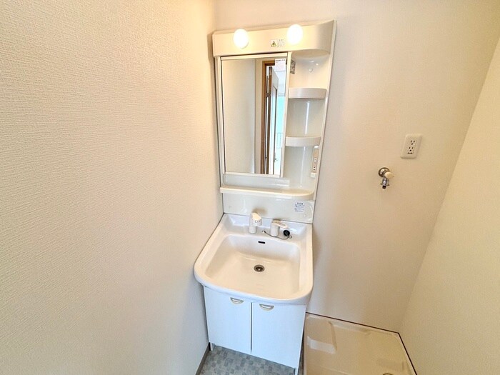 ニュ－コ－ベビルの物件内観写真