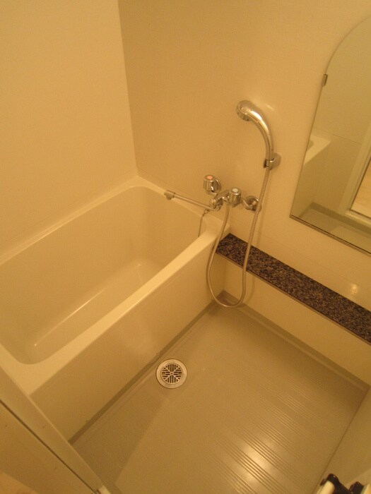 ﾌﾟﾚｻﾝｽ神戸駅前グランツ（701）の物件内観写真