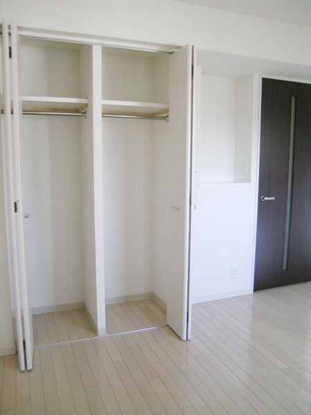 レジディア江戸堀の物件内観写真